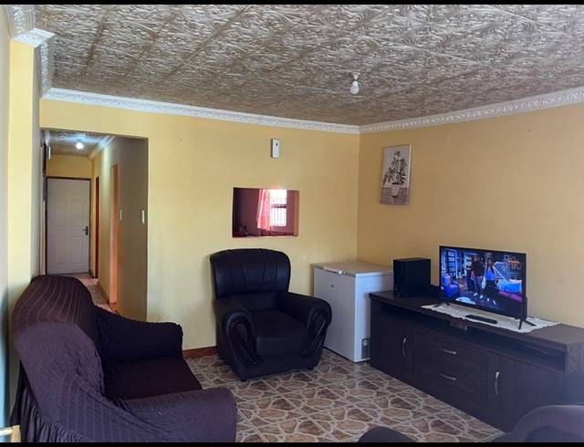 5 BEDROOM HOUSE FOR SALE IN PHILIPPI EAST